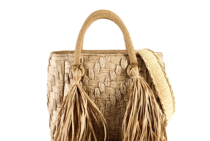 small summer beach bag with tassels brown VIA-R-06-30 img1